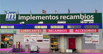Implementos Recambios celebra su expansión con una nueva tienda en Valencia